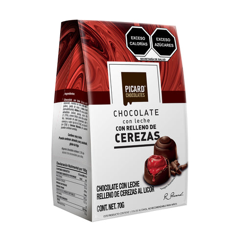 Pirámide de chocolate de leche con relleno de cerezas al licor